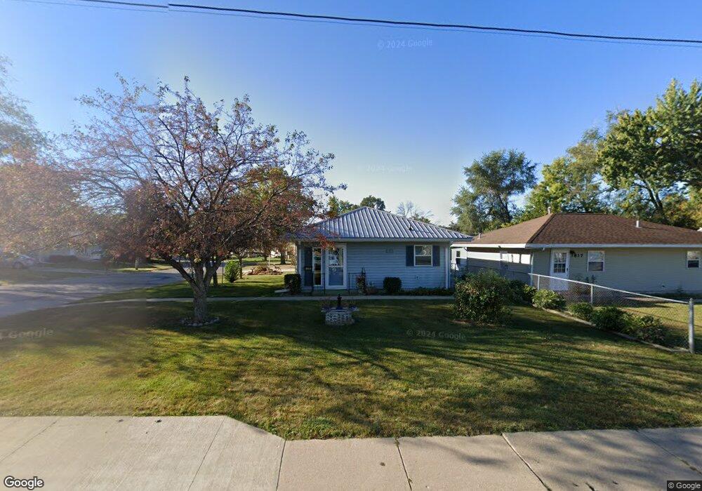 3823 Mount Vernon Rd SE, Cedar Rapids, IA 52403 - photo 1