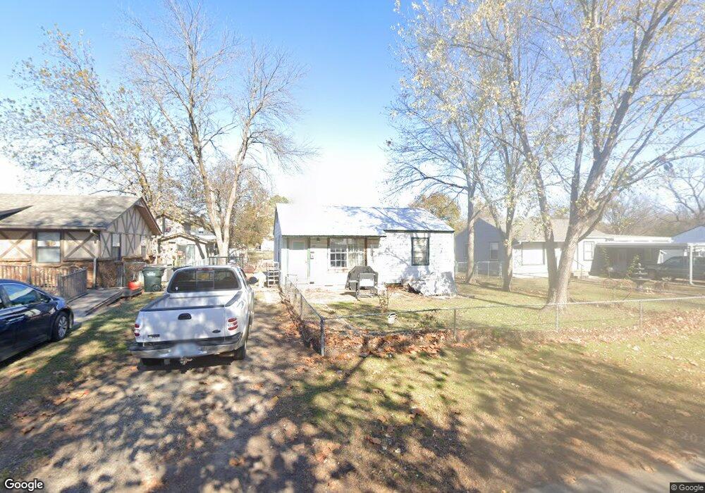 302 State St, Henryetta, OK 74437 - photo 1