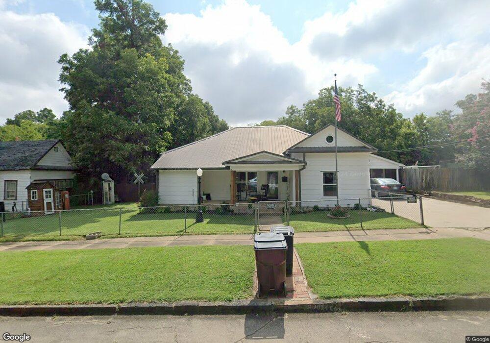 407 S 4th St, Hugo, OK 74743 - photo 1