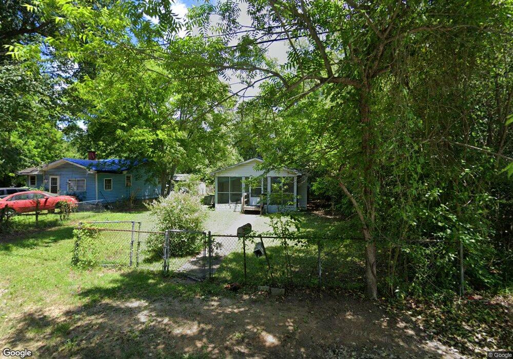512 Gordon St, Camden, SC 29020 - photo 1