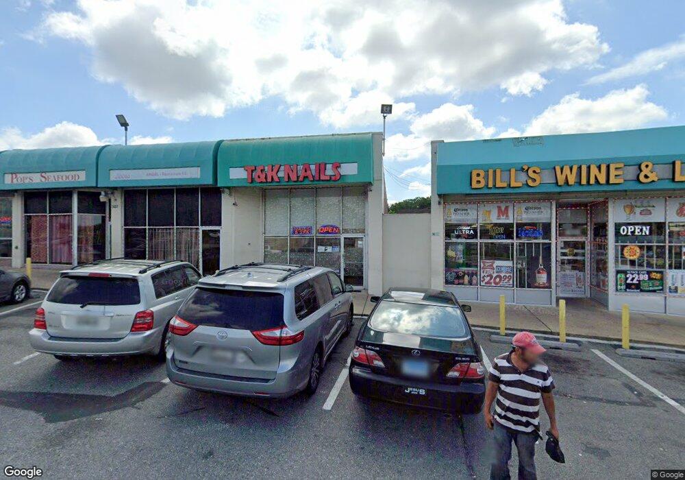 7433 Annapolis Rd, Hyattsville, MD 20784 - photo 1