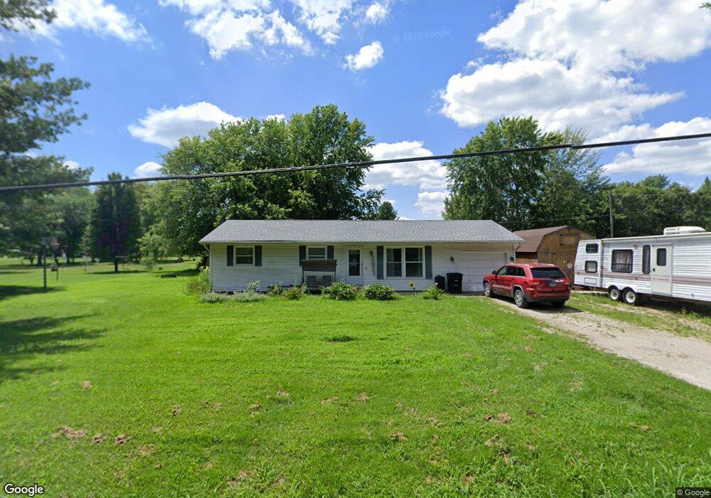 14151 N Shore Dr, Effingham, IL 62401 - photo 1