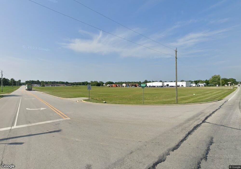 260 N Tracy St, Markle, IN 46770 - photo 1