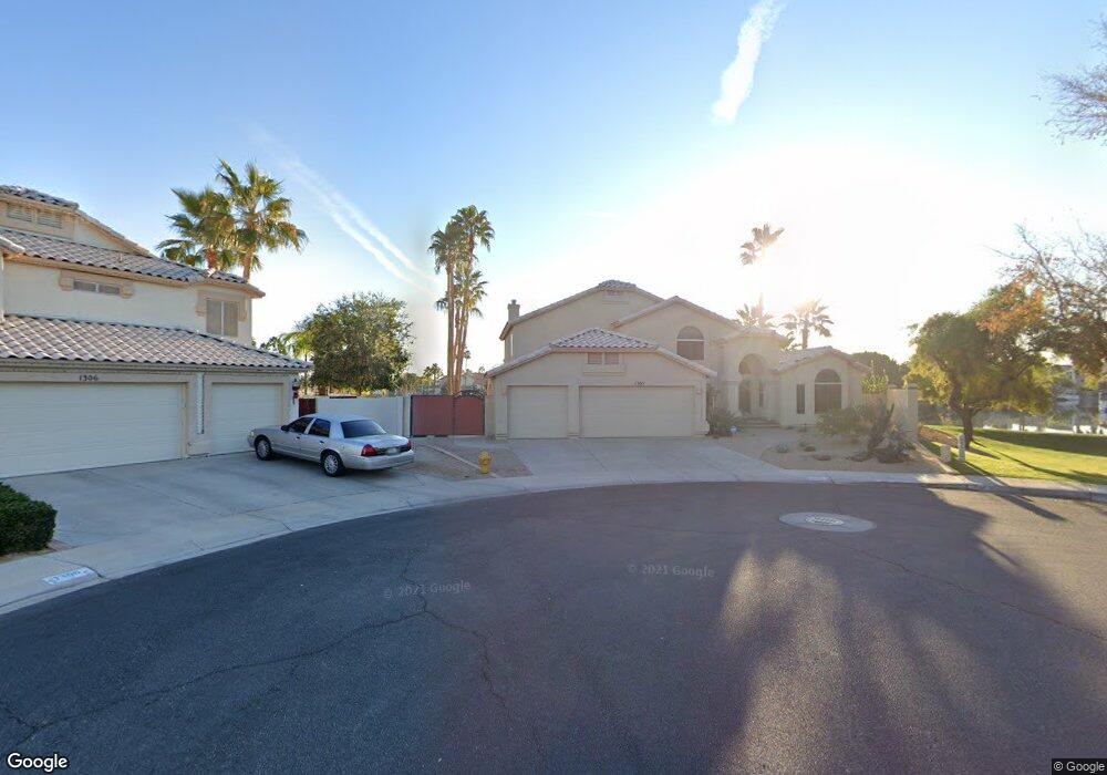 1303 W Shellfish Dr unit III, Gilbert, AZ 85233 - photo 1