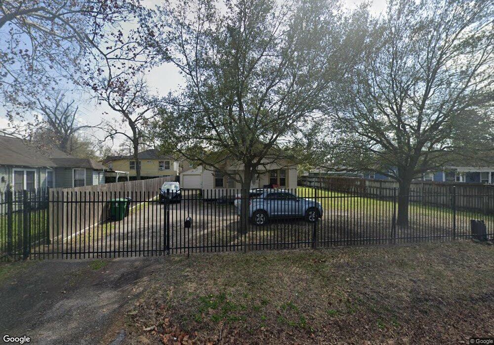 806 Lindale St, Houston, TX 77022 - photo 1