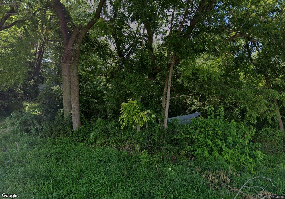 5934 N Scheider Rd, Freeport, IL 61032 - photo 1