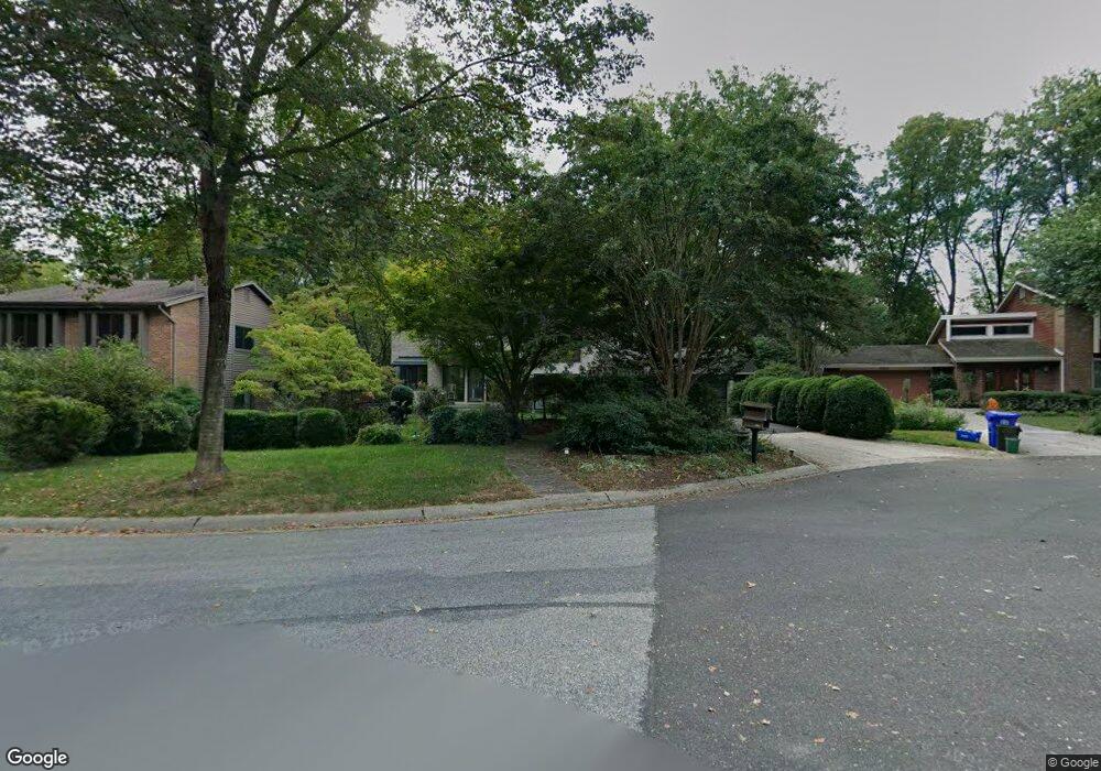 8608 Carlynn Dr, Bethesda, MD 20817 - photo 1