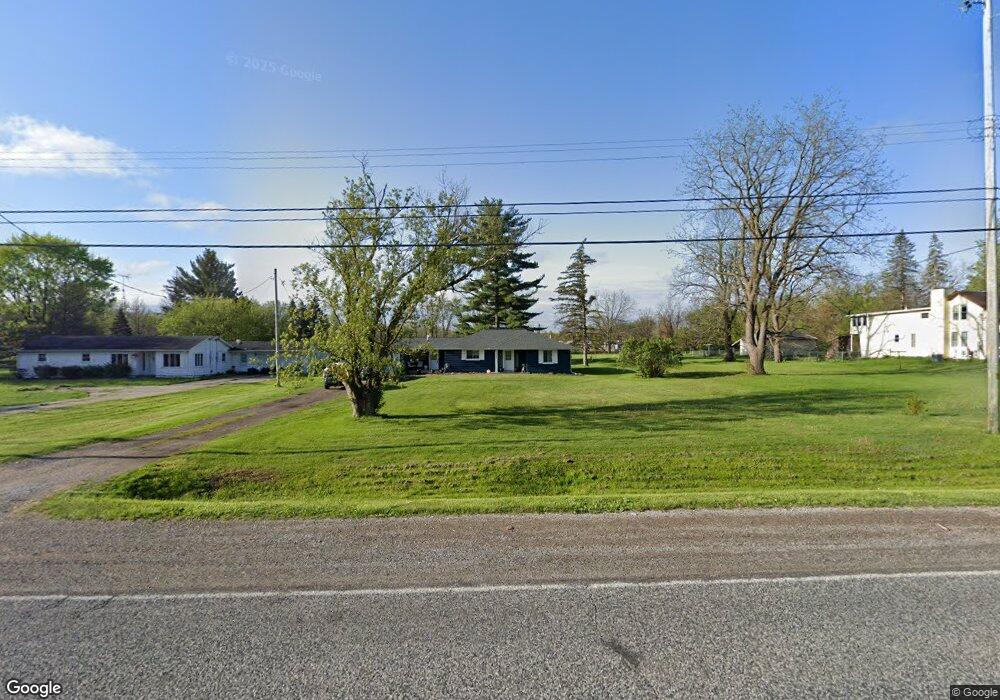 2221 W Maple Ave, Flint, MI 48507 - photo 1