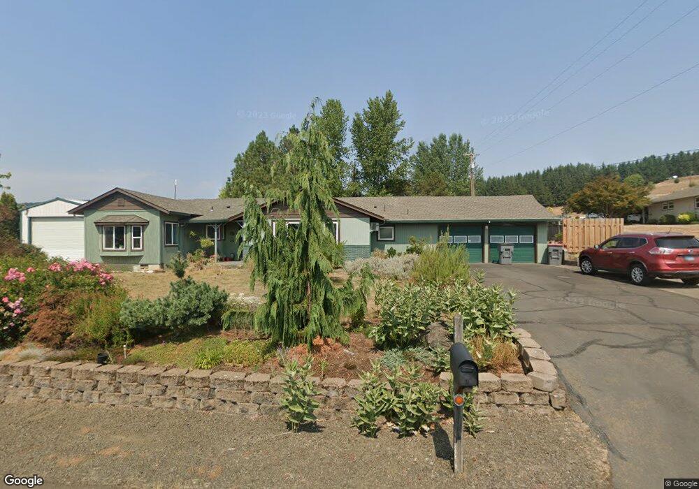 423 NW Gutbrod St, Sheridan, OR 97378 - photo 1