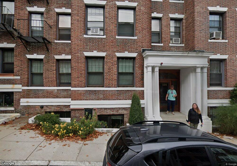 124 Sutherland Rd unit 11, Brighton, MA 02135 - photo 1