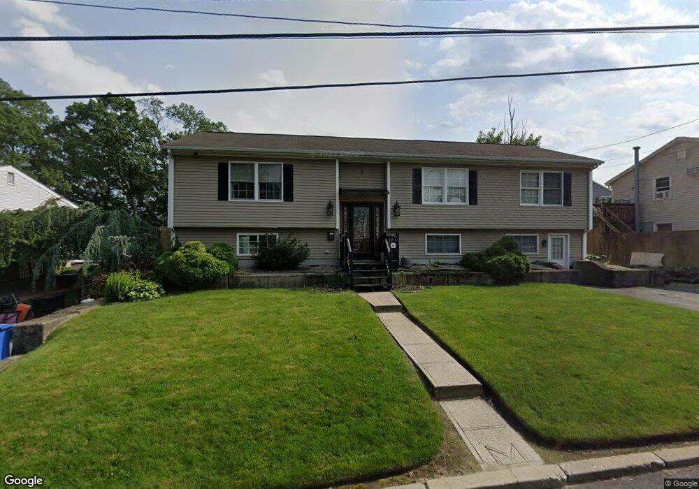 111 Beacon St, Cranston, RI 02910 - photo 1