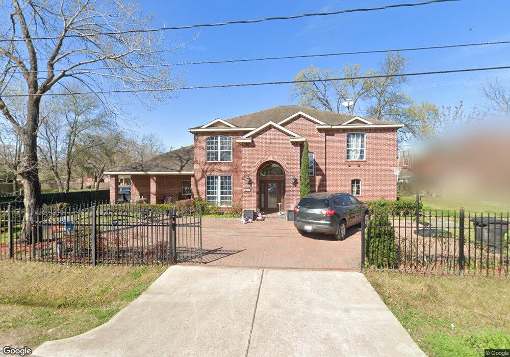 5036 Broom St, Houston, TX 77091 - photo 1