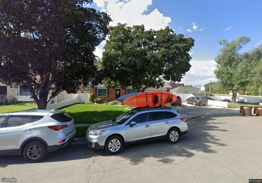 734 E Chad Cir, Midvale, UT 84047 - photo 1