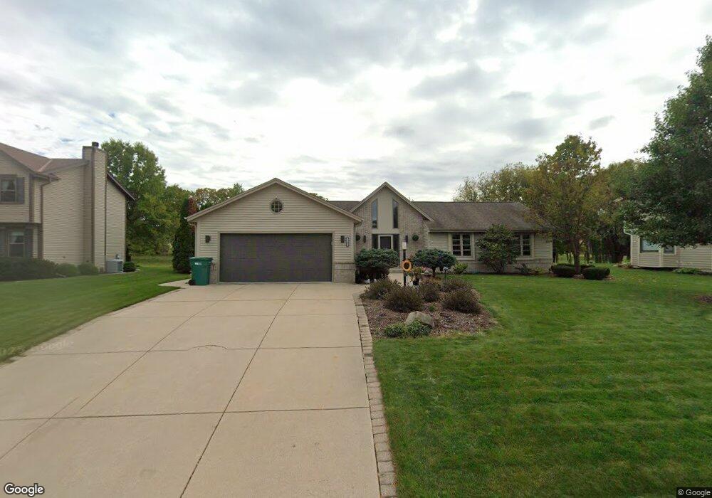 N106W17085 Juniper Dr, Germantown, WI 53022 - photo 1