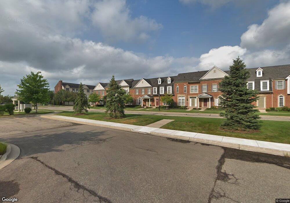 1561 W Lakeview Ln, Canton, MI 48187 - photo 1