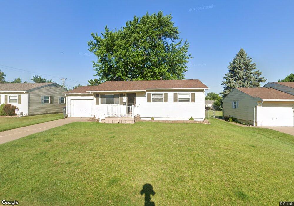 3020 Hyperion Rd, Bettendorf, IA 52722 - photo 1