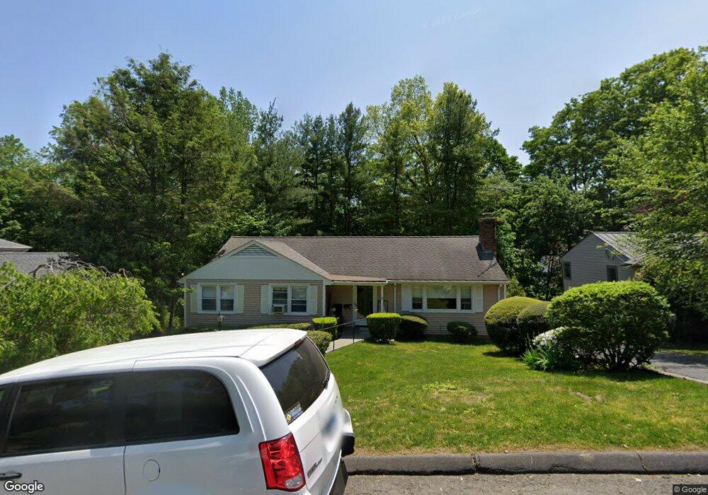 10 Riverview Ct, Greenwich, CT 06831 - photo 1