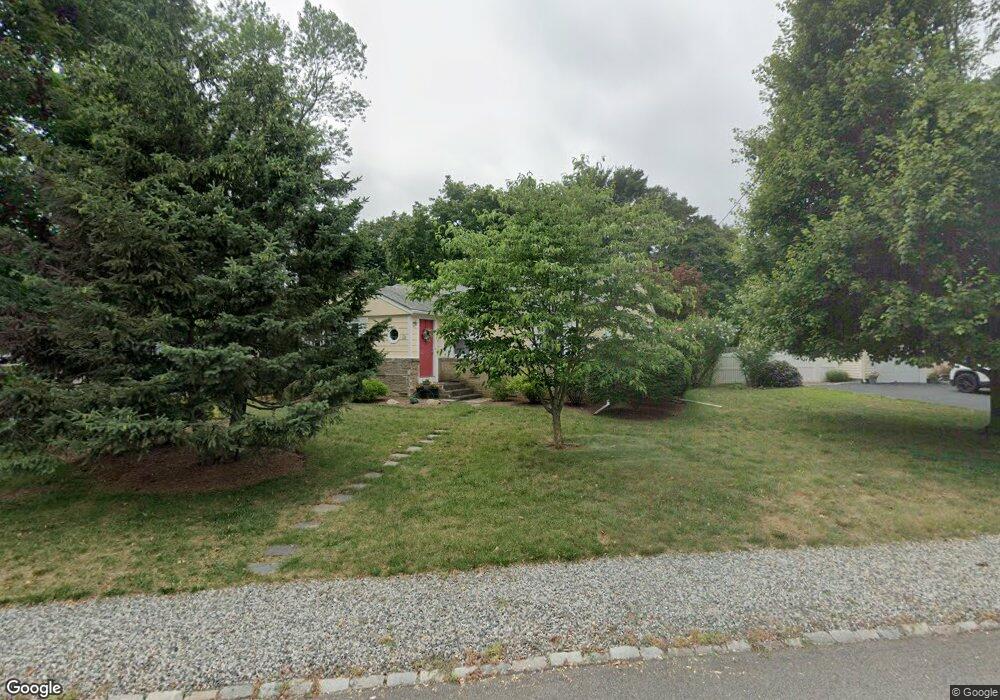 35 Dedham Rd, Warwick, RI 02888 - photo 1
