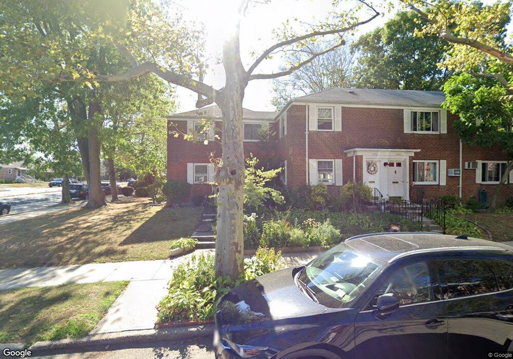 246-19 Union Turnpike unit 19-B, Bellerose, NY 11426 - photo 1