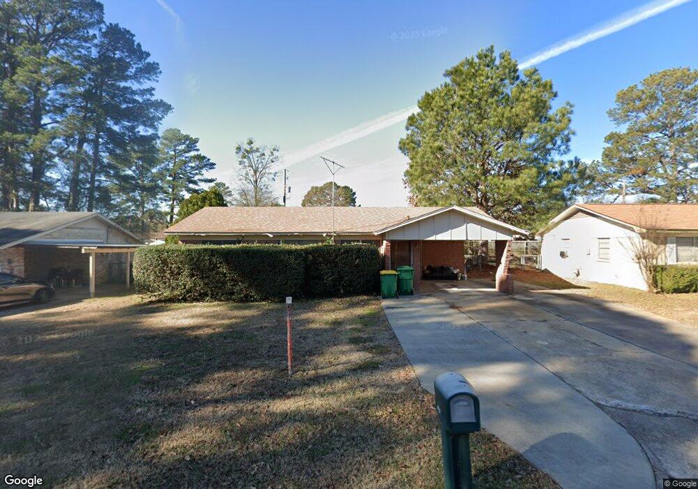 1739 Meadowbrook Ln, Texarkana, TX 75501 - photo 1