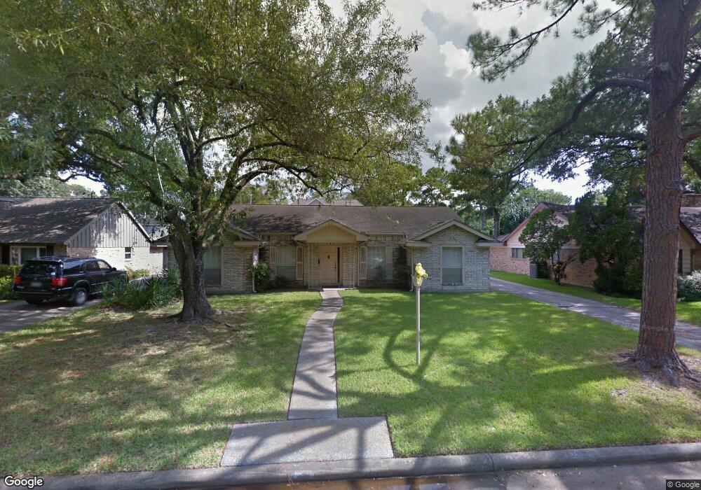 13823 Kingsride Ln, Houston, TX 77079 - photo 1