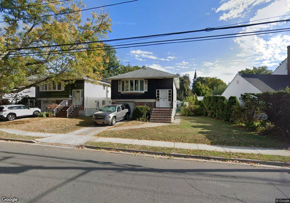 115 Carnation Ave, Floral Park, NY 11001 - photo 1