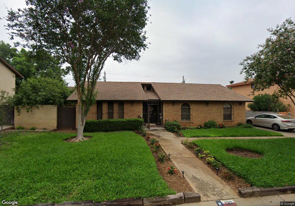 1311 Greenway Ln, Laredo, TX 78041 - photo 1