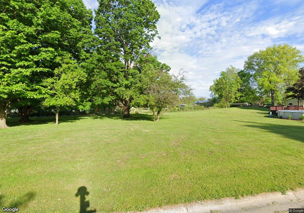 306 Lynn St, Flushing, MI 48433 - photo 1