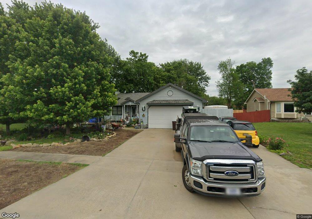 3806 SW Mission Cir, Topeka, KS 66610 - photo 1