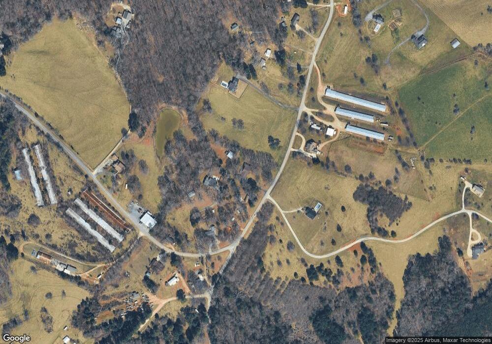 663 Twin River Orchard Rd, Demorest, GA 30535 - photo 1