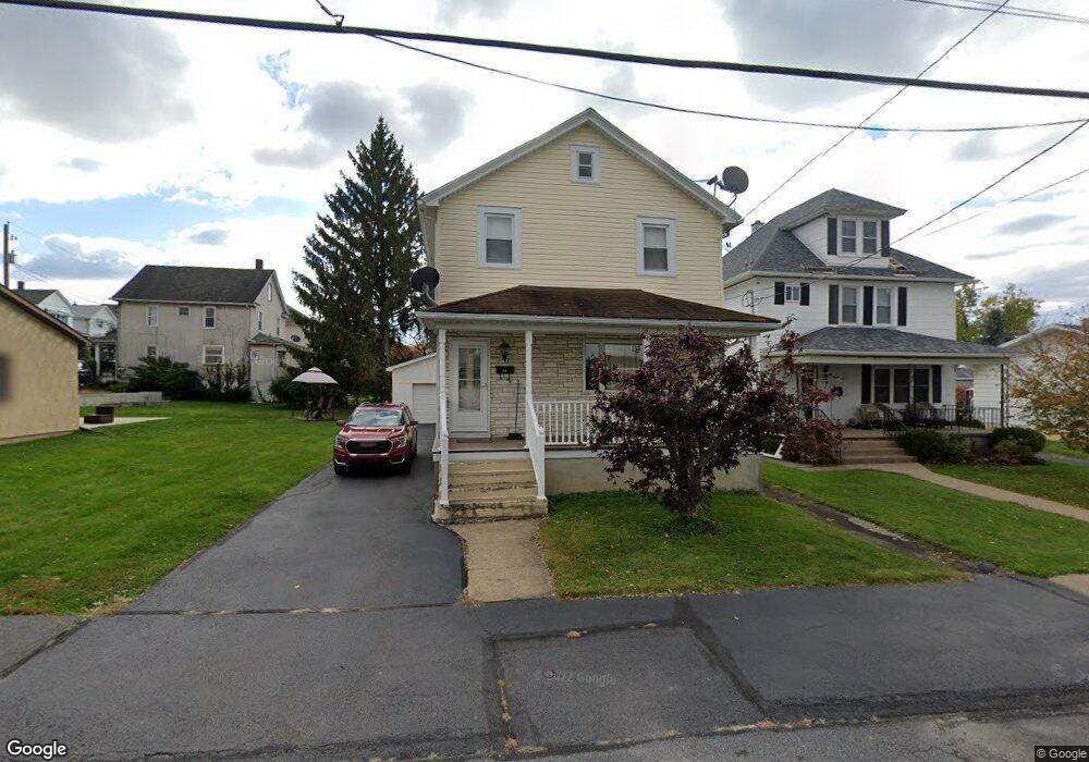 628 Throop St, Dunmore, PA 18512 - photo 1