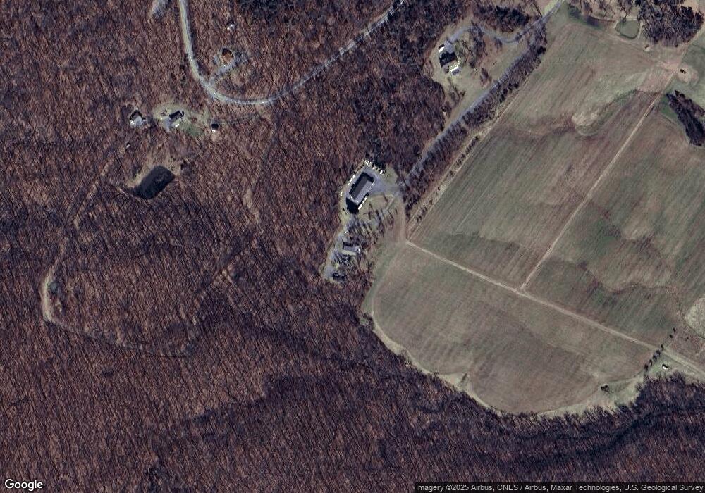 3104 Hampshire Grade Rd, Hedgesville, WV 25427 - photo 1