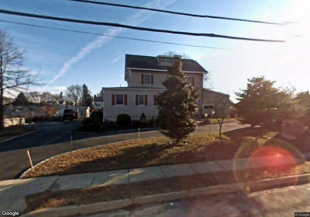 13 Smith St unit 5, Glen Cove, NY 11542 - photo 1