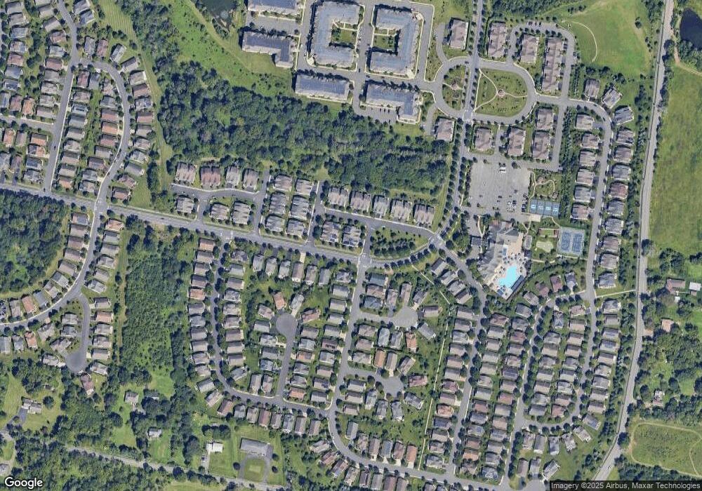 5 Silcox Place, Somerset, NJ 08873 - photo 1