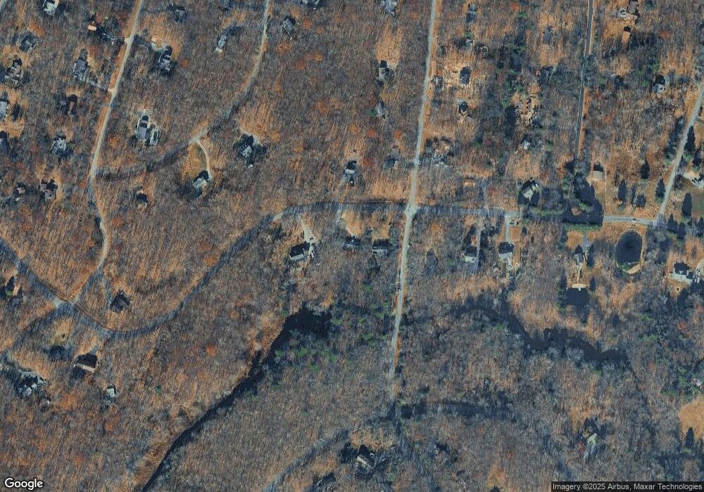 211 Arbutus Ln, Milford, PA 18337 - photo 1