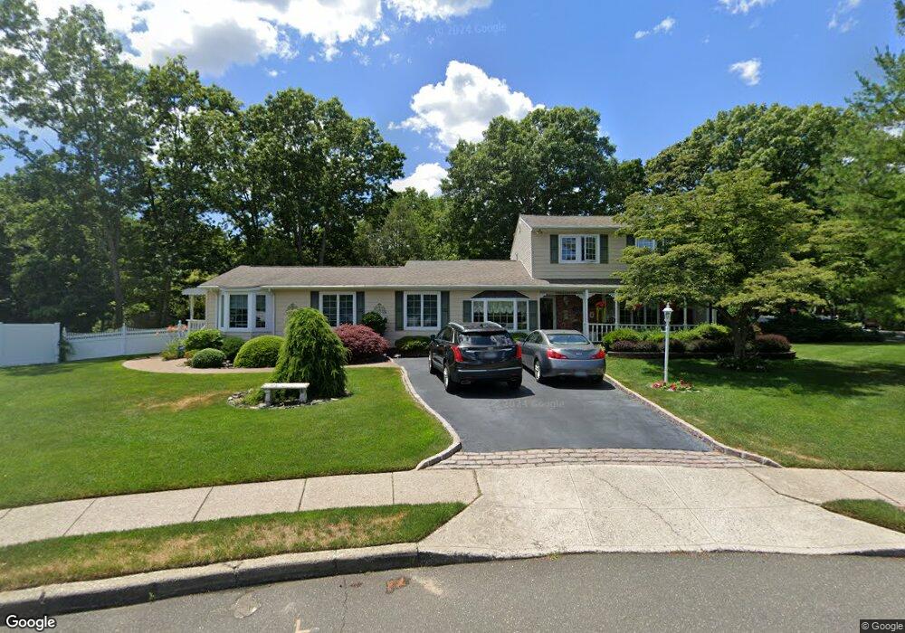 8 Deerfield Ct, Holtsville, NY 11742 - photo 1