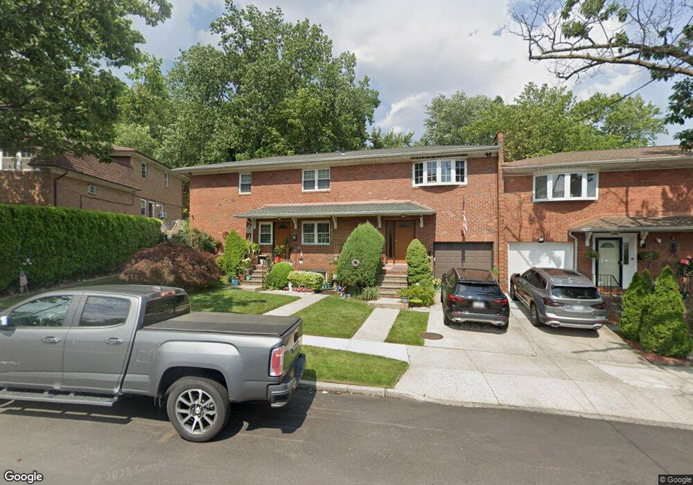 6941 Little Neck Pkwy, Glen Oaks, NY 11004 - photo 1