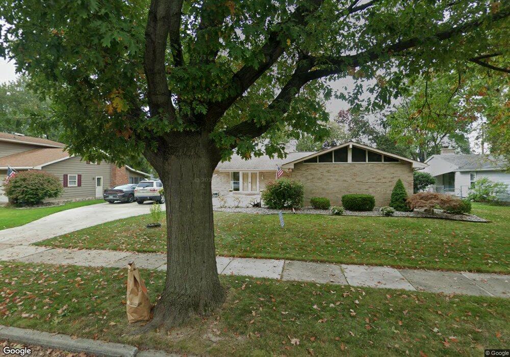 3344 Inverary Dr, Lansing, MI 48911 - photo 1