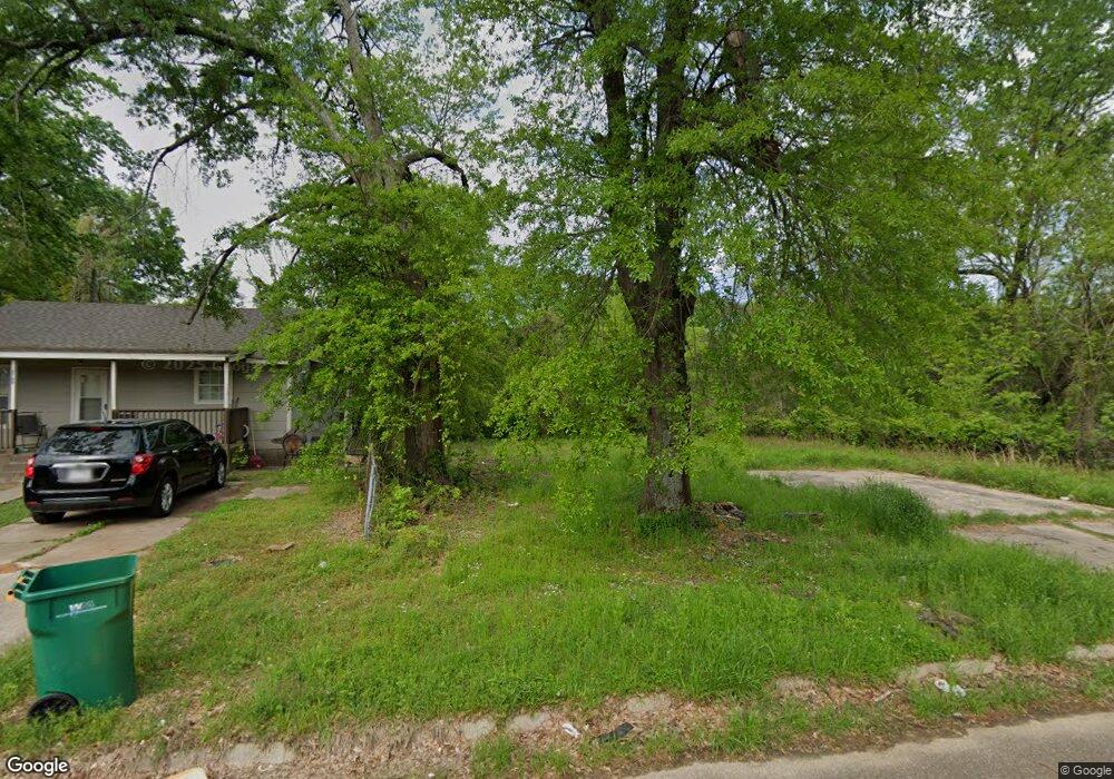 2711 Maple St, Texarkana, TX 75503 - photo 1