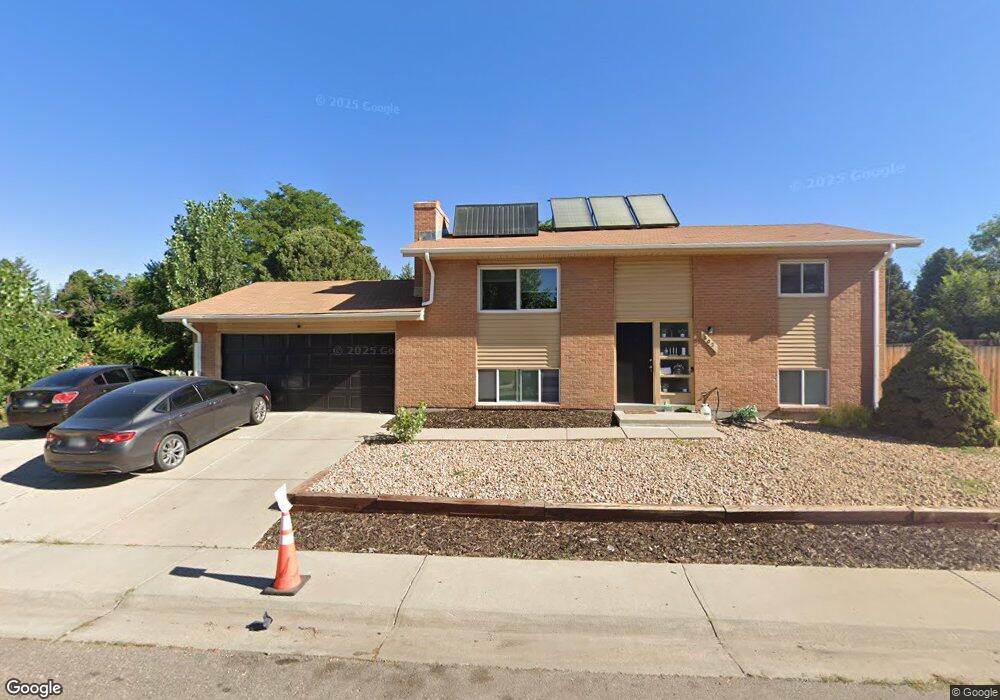802 Naples St, Aurora, CO 80011 - photo 1
