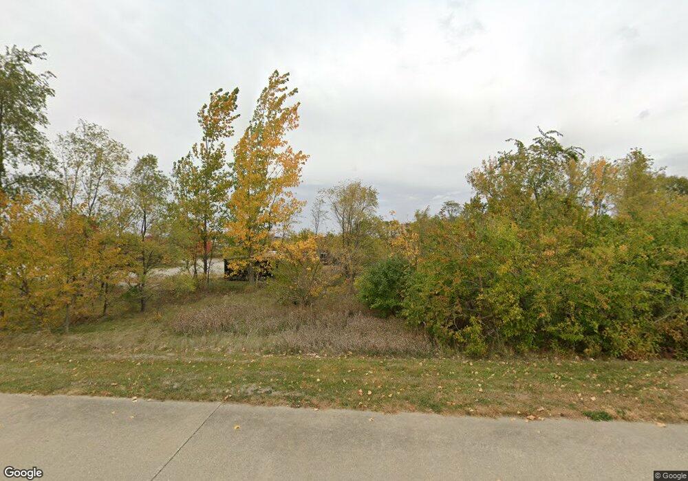 2116 W 18th St S, Newton, IA 50208 - photo 1