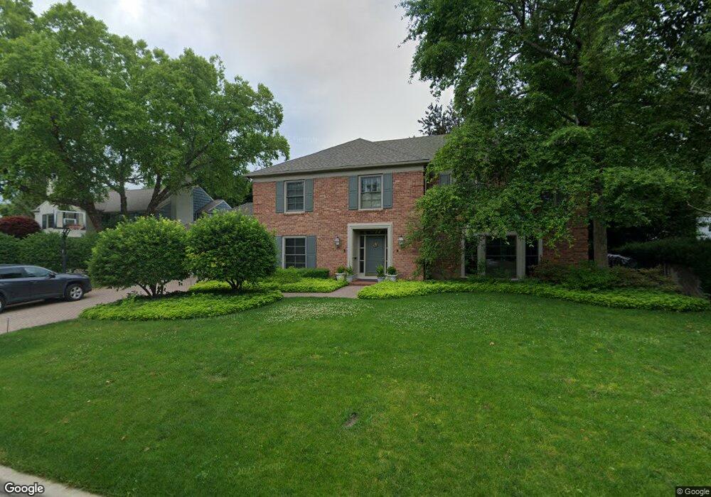 44 Lee Gate Ln, Grosse Pointe Farms, MI 48236 - photo 1