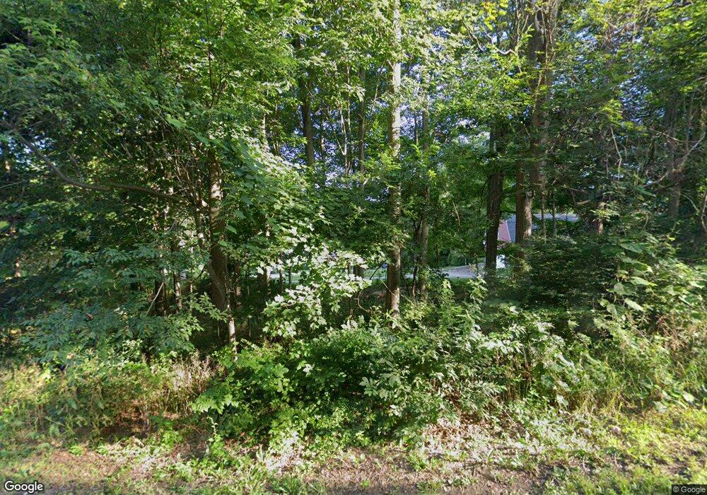 163 Cross Hwy, Redding, CT 06896 - photo 1