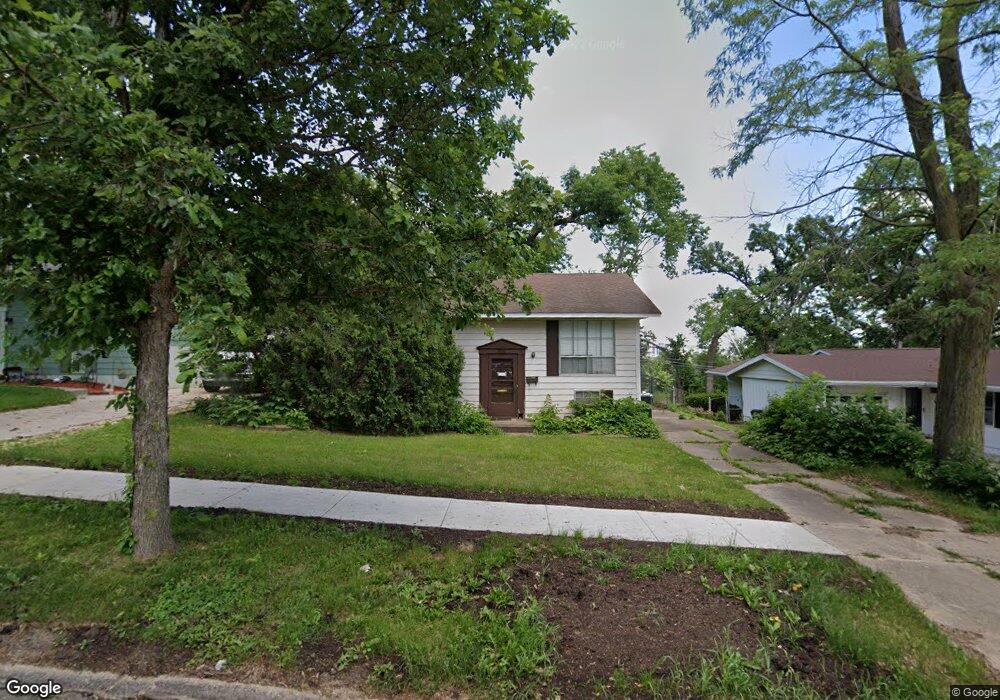 919 Pawnee Dr NW, Cedar Rapids, IA 52405 - photo 1