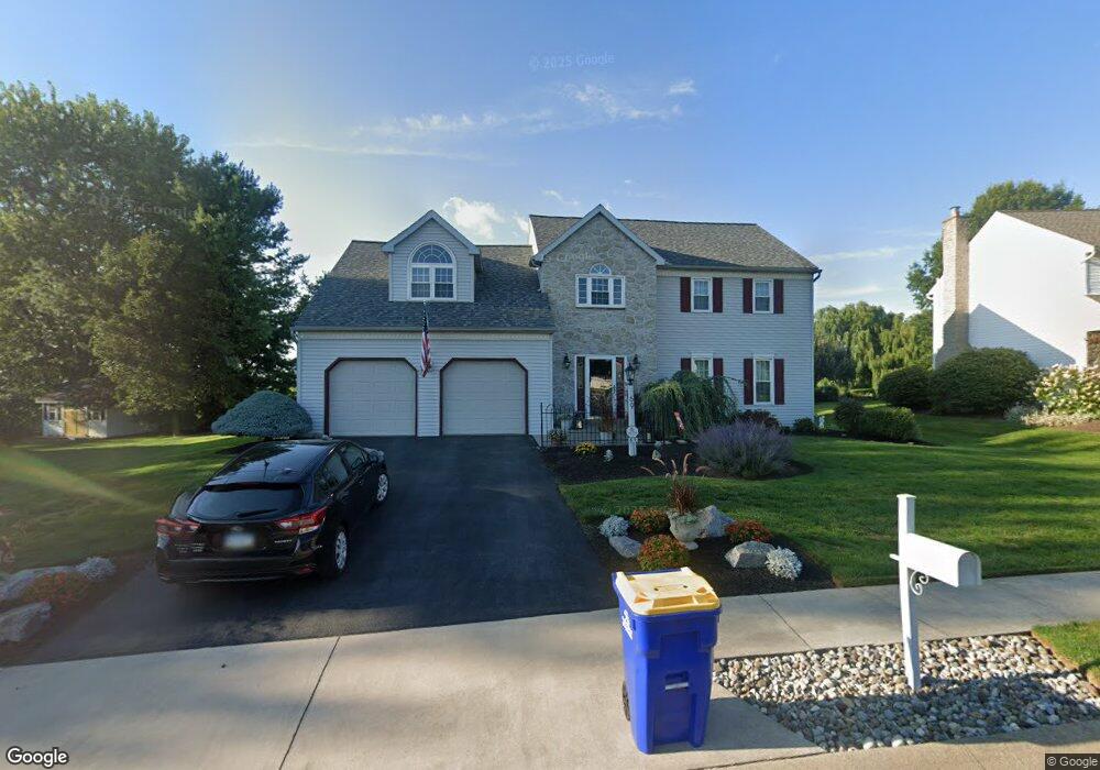 69 Magnolia Dr, Leola, PA 17540 - photo 1