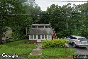 29 Bridge Ln, Yorktown Heights, NY 10598