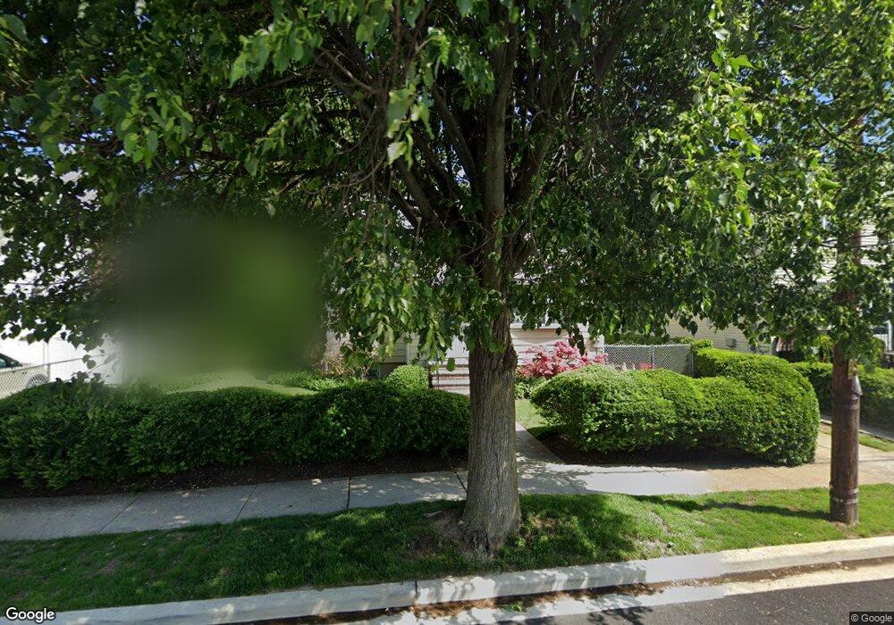 722 Ash St, Franklin Square, NY 11010 - photo 1