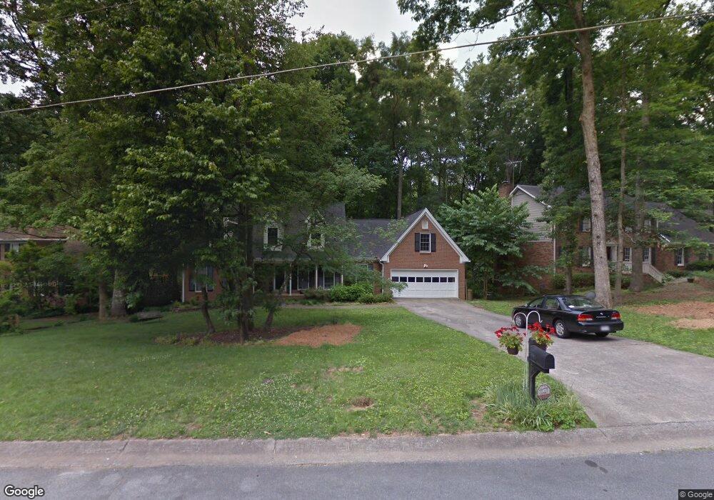 803 Ridgeview Dr SW, Lilburn, GA 30047 - photo 1