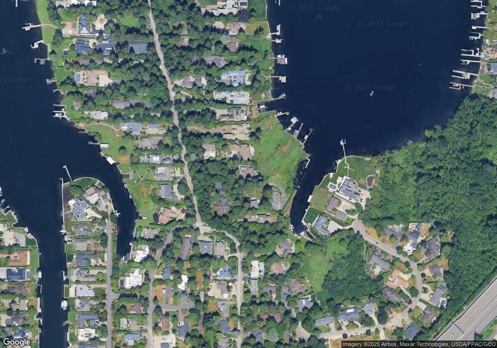 3226 Hunts Point Rd, Hunts Point, WA 98004 - photo 1