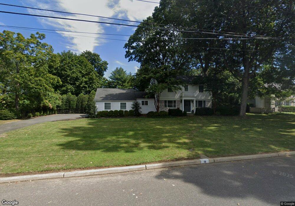 19 Laurelwood Dr, Little Silver, NJ 07739 - photo 1